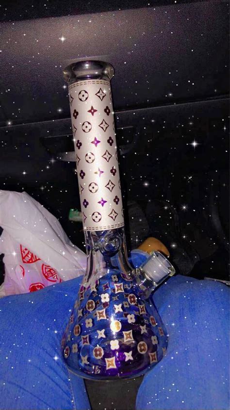 lv pink bong